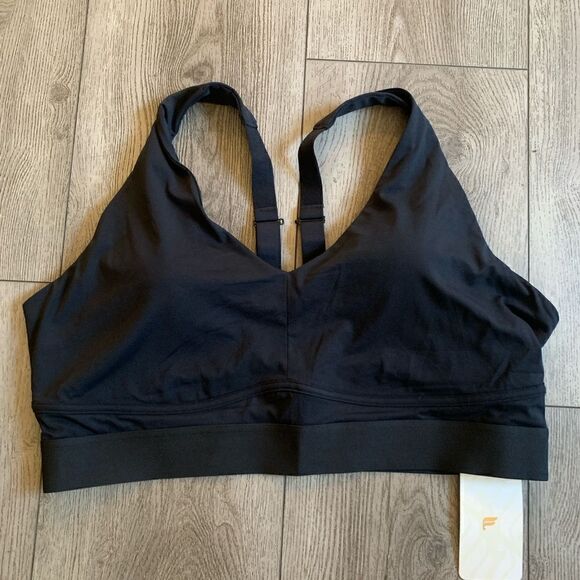 Fabletics woman’s sport bra very soft and comfortable - Picture 1 of 4